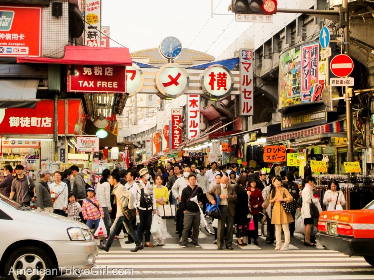 japan-busy-alley-アメ横