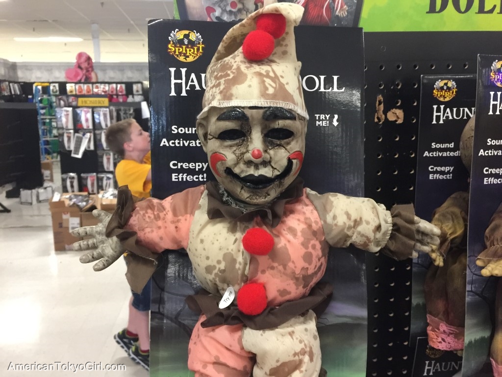 ハロウィングッズ-呪われたピエロ人形