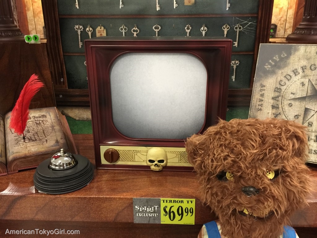 ハロウィングッズ-テレビから出ようとする悪魔