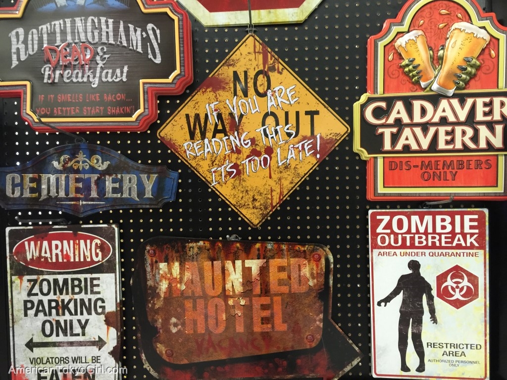 ハロウィングッズ-hauntedhotelサイン