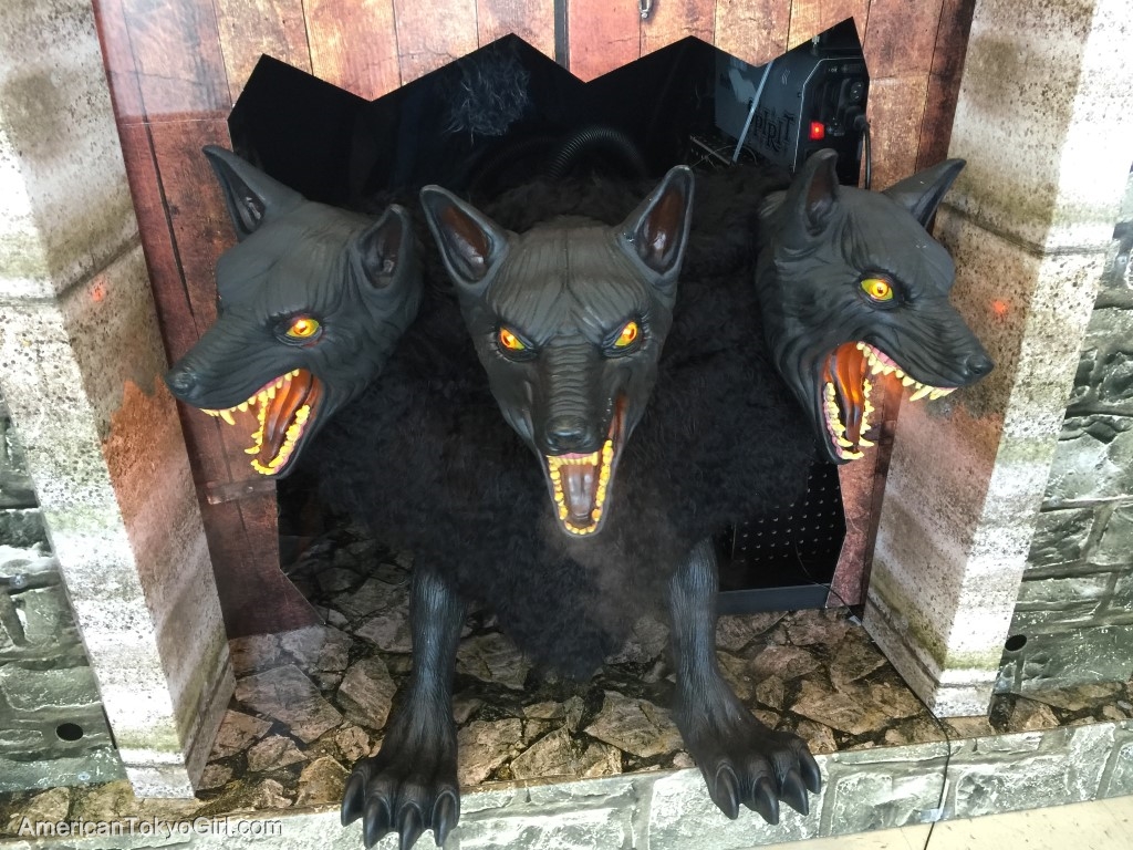 ハロウィングッズ-頭が３つある狼