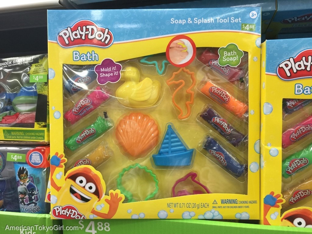 アメリカスーパーお土産-クリスマスお菓子と小物