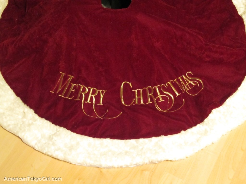 アメリカでクリスマスツリー-生木-作りもの