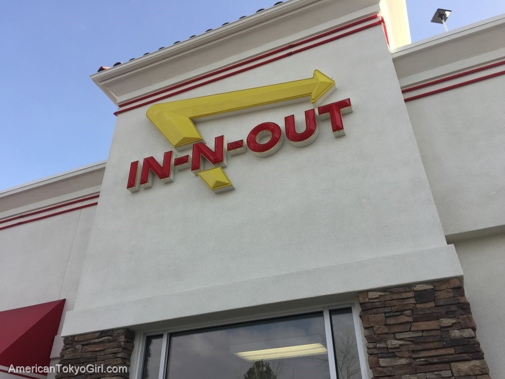 人気のin-n-outバーガー食べるべき理由