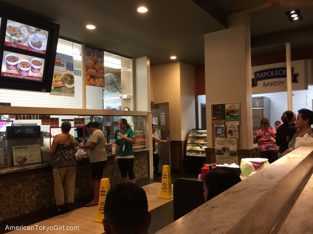 ハワイでブルーノマーズに愛される名物グルメ-ジッピーズ店内