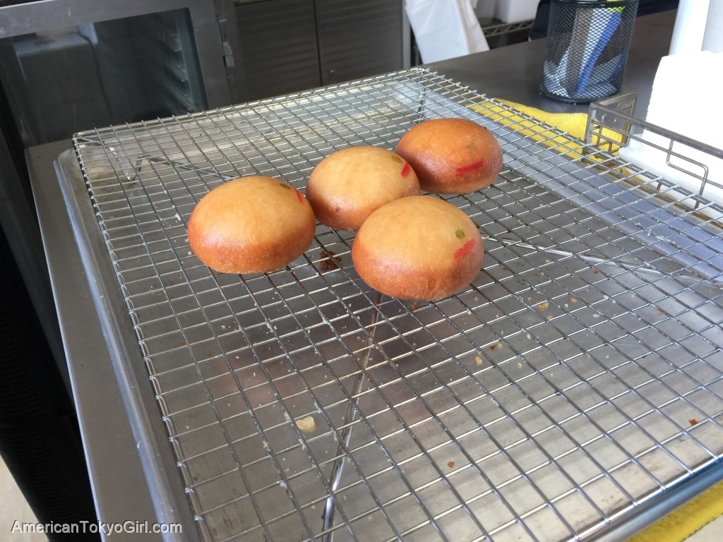 ハワイで人気の食べ物を揚げるビックリ店-ホノルルキッチン-揚げマナプア