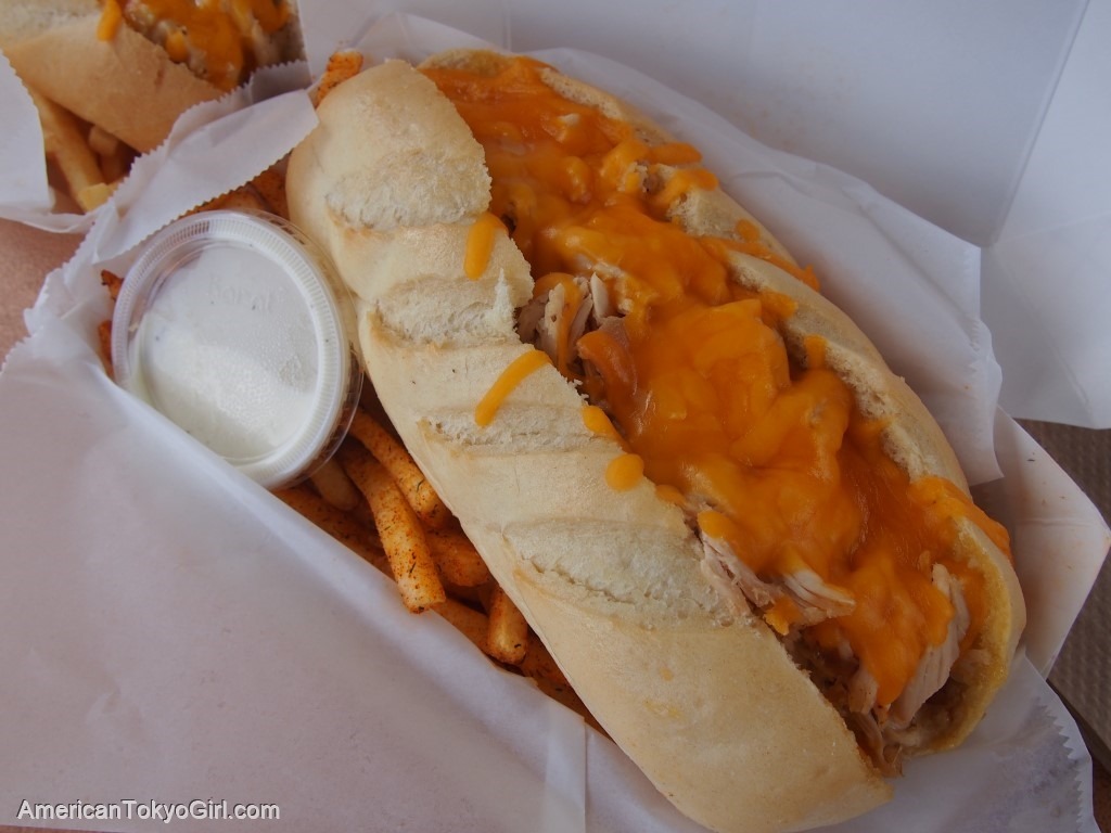 ハワイおすすめb級グルメ-ロコと食べ歩き-マウイマイクス-チキンメルト