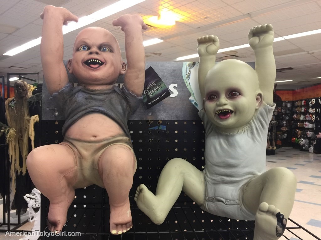 本場アメリカの本気ハロウィンで楽しむべき6のこと-ハロウィン限定ストアー-spirit-ゾンビ赤ちゃん