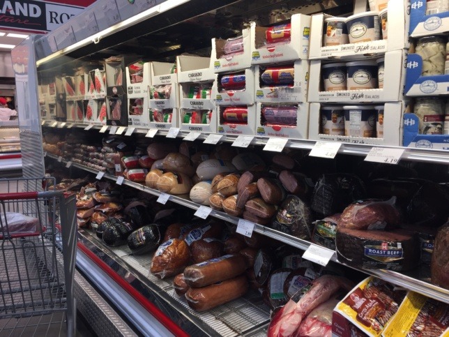 コストコ肉-アメリカの巨大肉-ハム-ターキー-ベーコン